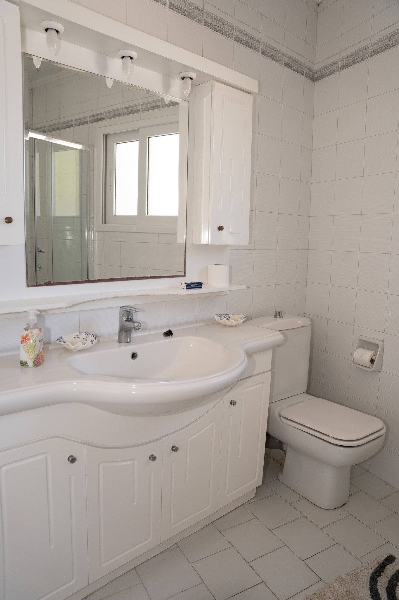 Bathroom in the Poolside House