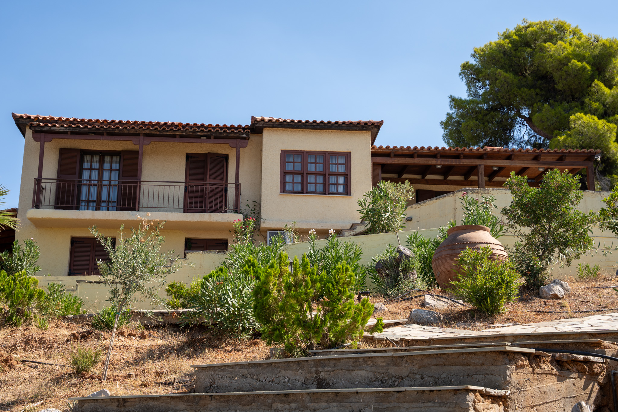 Exterior view of the Tophill House